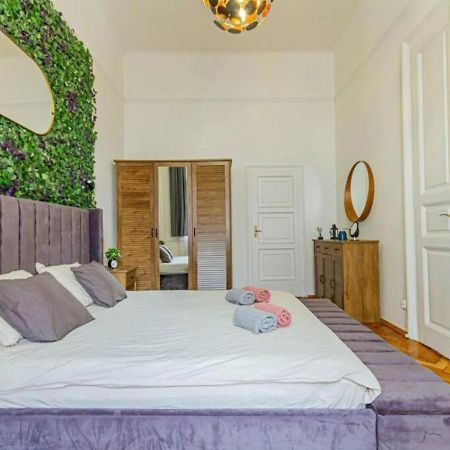 Luxury Apartment By The Famous Vaci Street Βουδαπέστη Εξωτερικό φωτογραφία