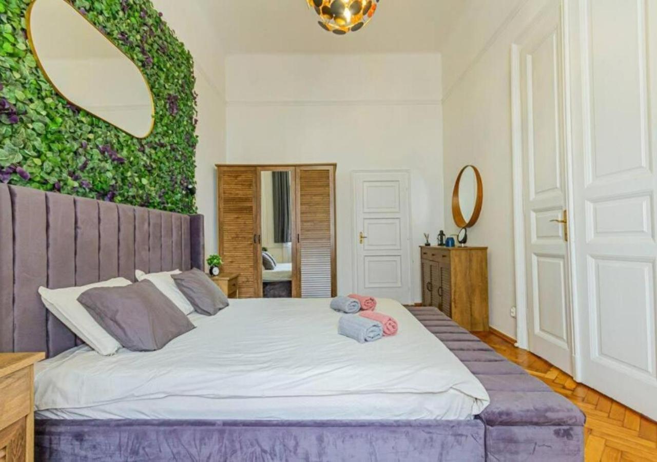 Luxury Apartment By The Famous Vaci Street Βουδαπέστη Εξωτερικό φωτογραφία