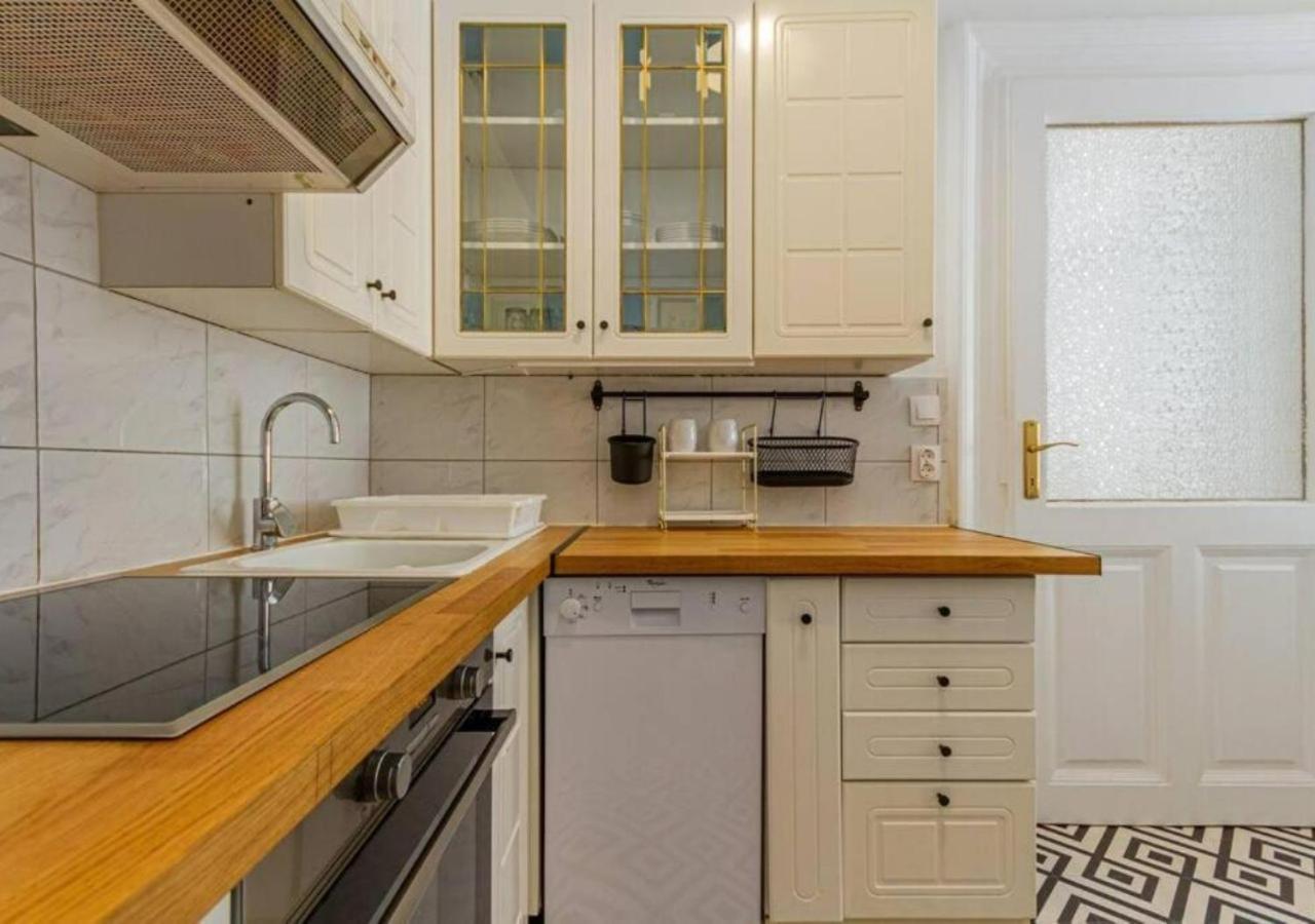 Luxury Apartment By The Famous Vaci Street Βουδαπέστη Εξωτερικό φωτογραφία