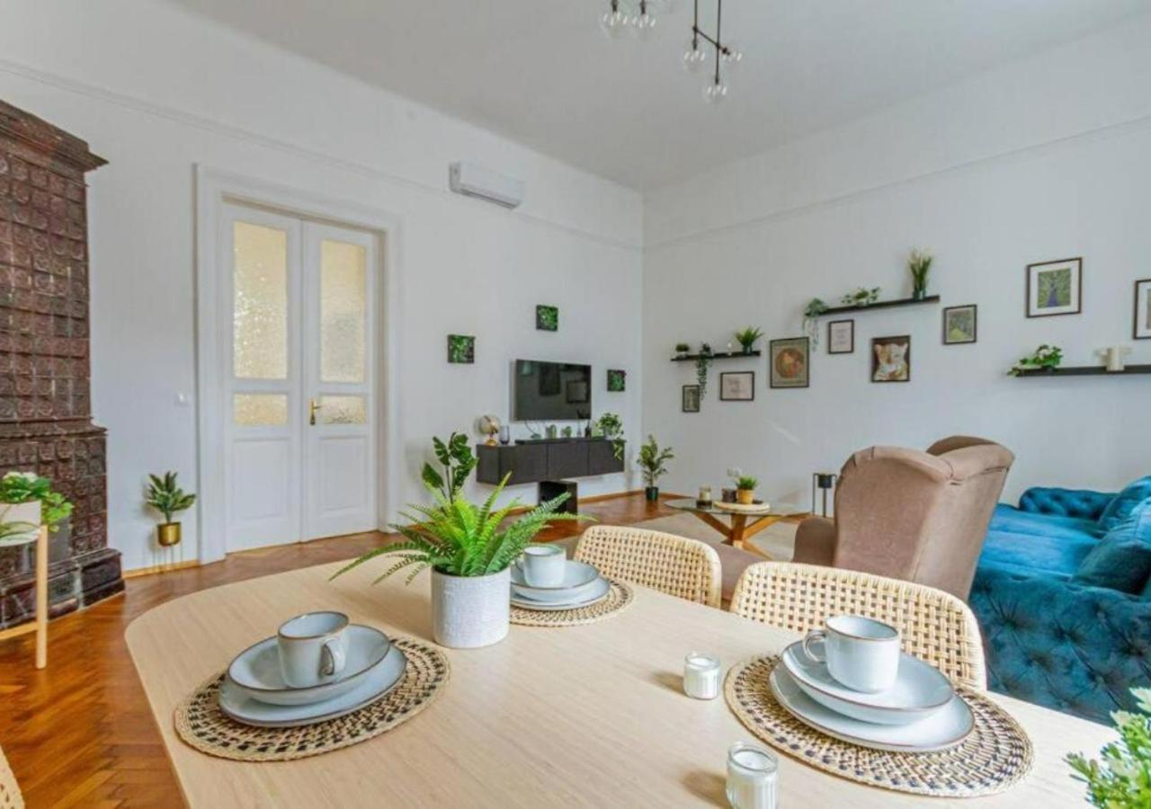 Luxury Apartment By The Famous Vaci Street Βουδαπέστη Εξωτερικό φωτογραφία